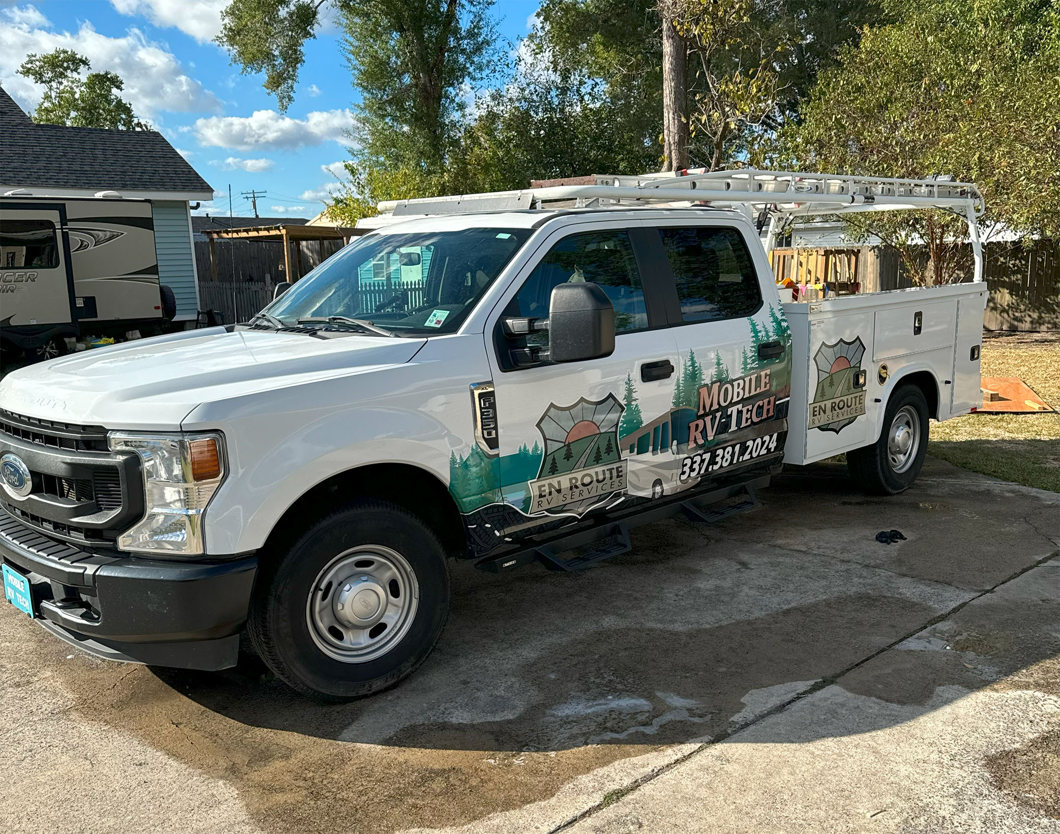 mobile rv repair truck